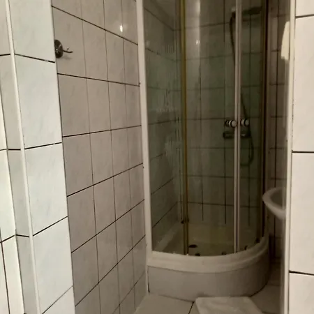 Aqua, Parkplatz Inklusive