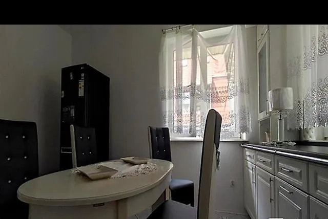 Aqua, Parkplatz Inklusive *