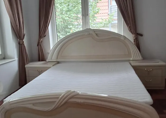 Aqua, Parkplatz Inklusive